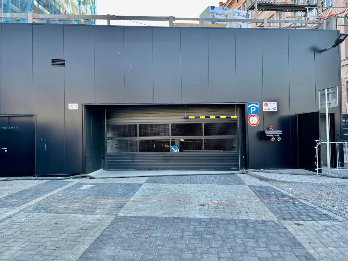 Central Stay Bratislava Exterior foto