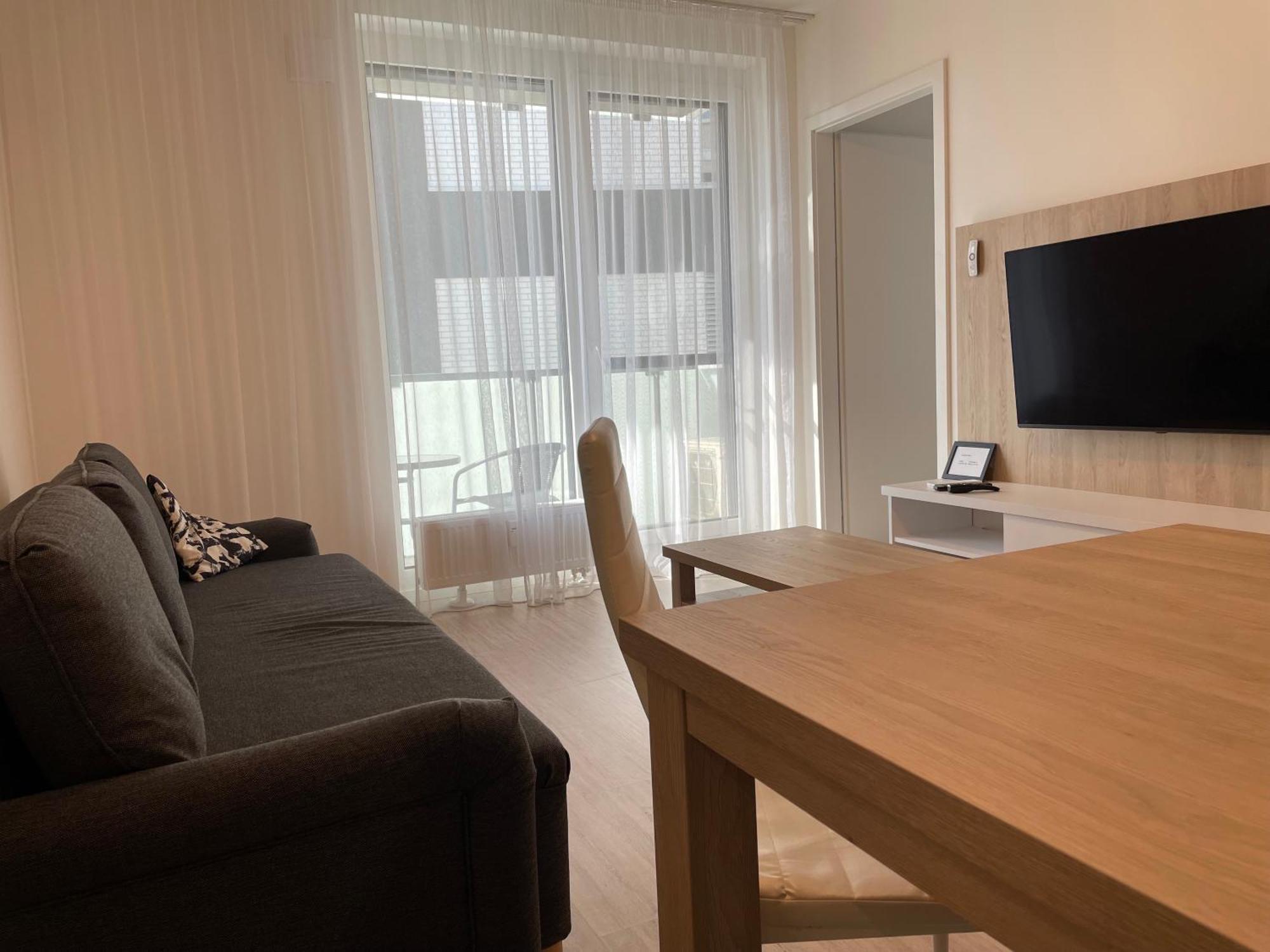 Central Stay Bratislava Exterior foto