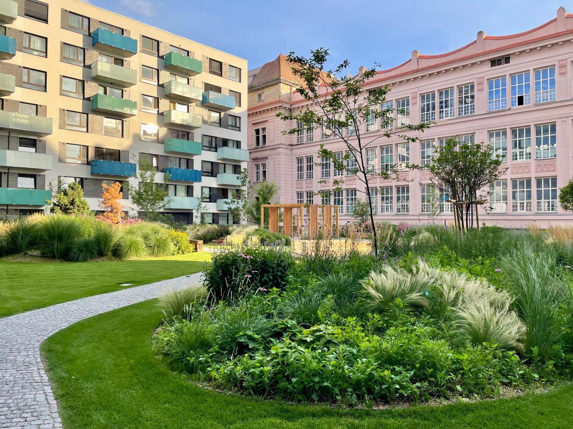 Central Stay Bratislava Exterior foto
